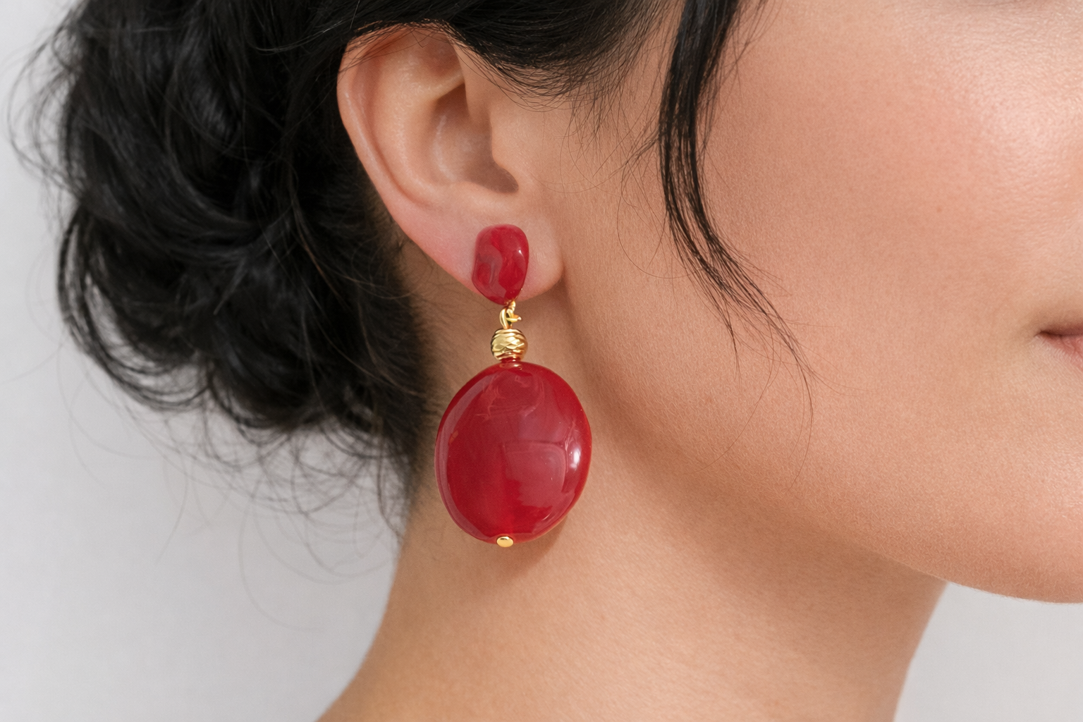 Fashionable Jewelry Resin Dangle Earrings Women Stainless Steel Hypoallergenic Statement Earrings